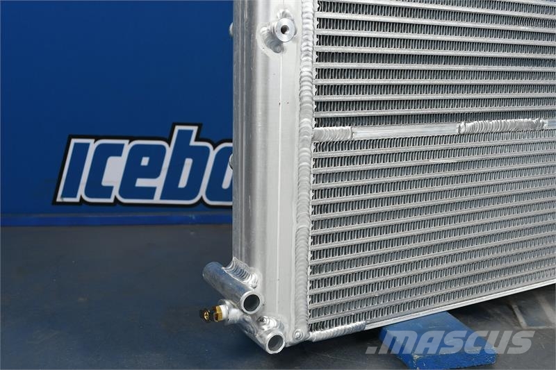 Freightliner M2 Radiator # 601433 Radijatori