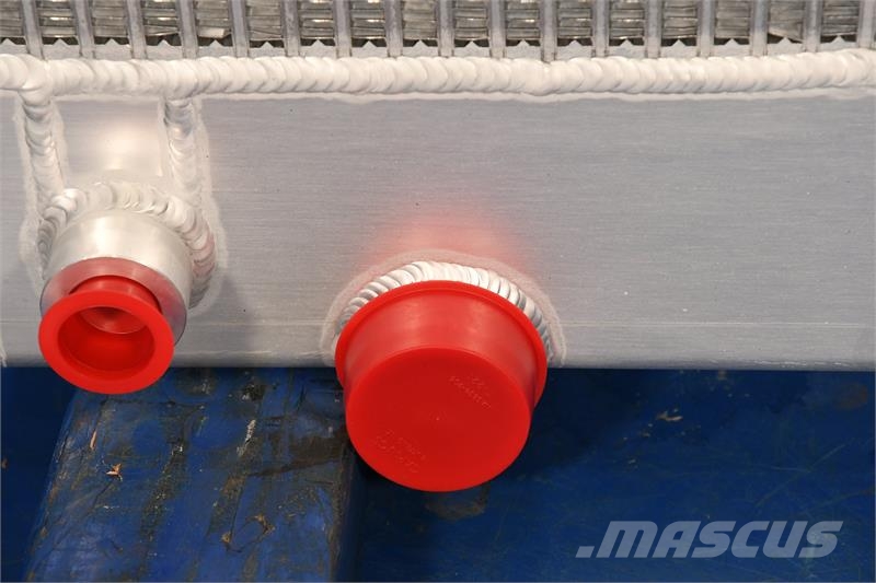 Freightliner Radiator # 740025 Радиатори