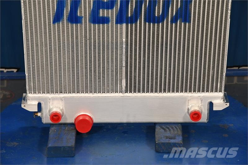Freightliner Radiator # 740025 Радиатори