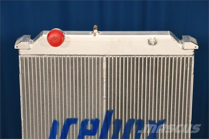 Freightliner Radiator # 740025 Радиатори