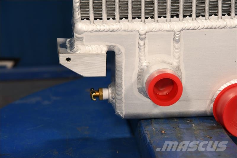 Freightliner Radiator # 740025 Радиатори
