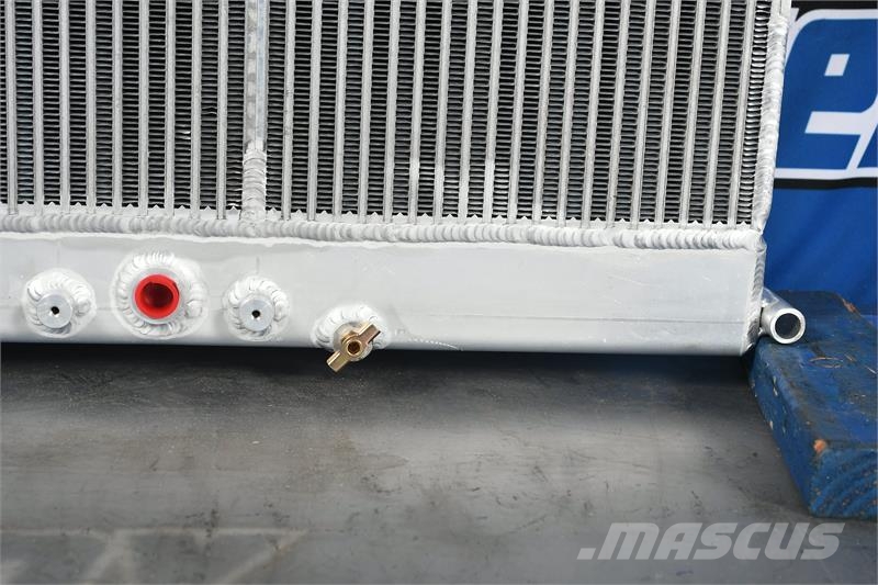 Freightliner Radiator # 601221 Радіатори