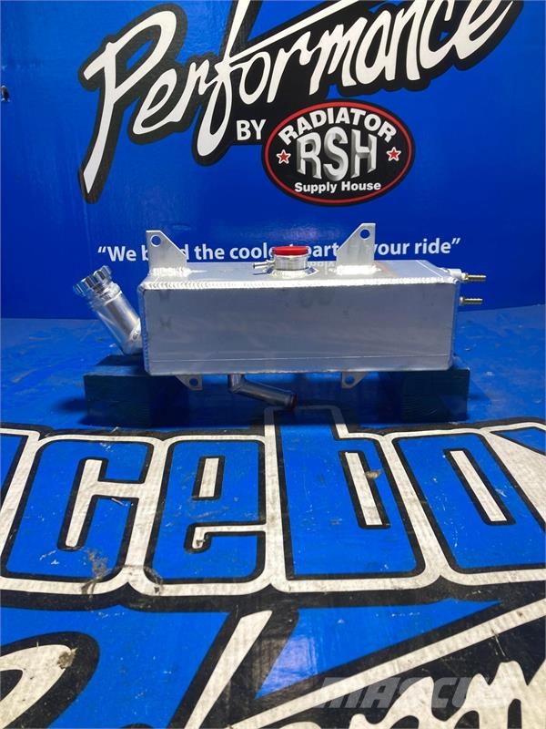 Freightliner Reservoir Tank # 601157 Radijatori