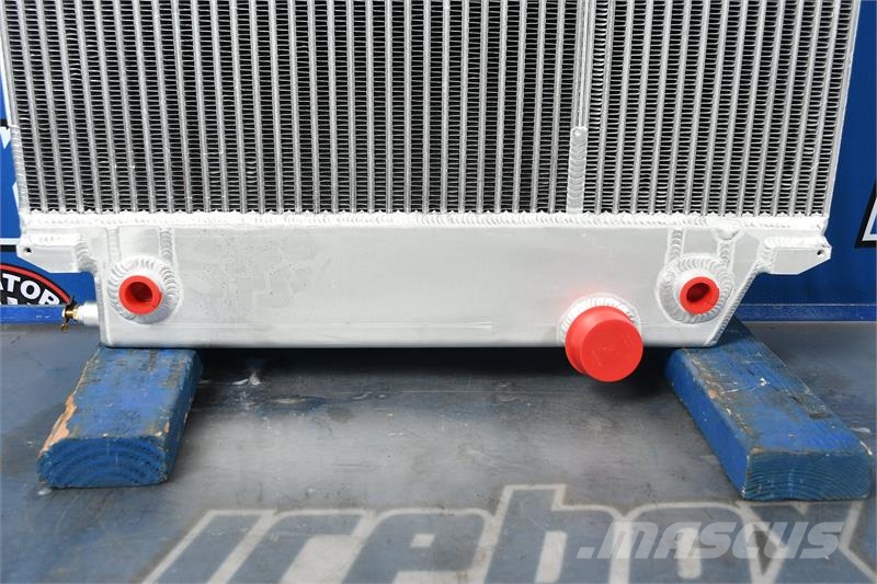 Freightliner / Spartan Radiator # 601619 Radijatori