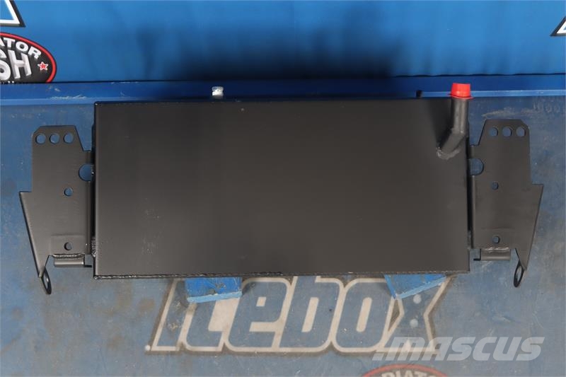 Freightliner T462 Surge Tank # 601483 Radijatori