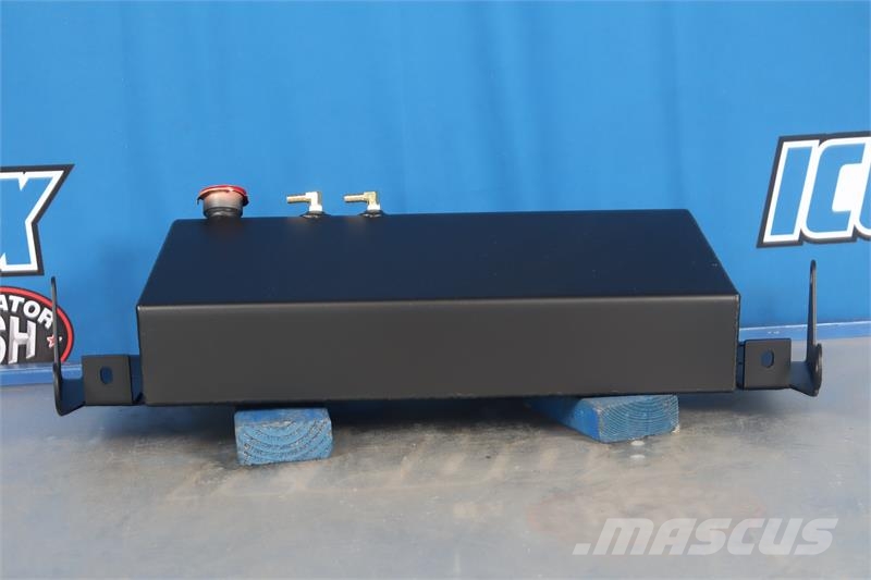 Freightliner T462 Surge Tank # 601483 Radijatori