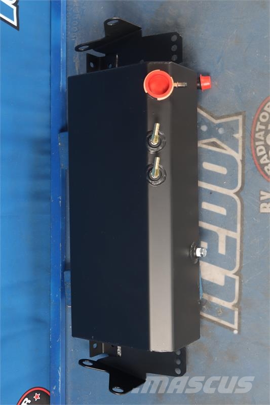 Freightliner T462 Surge Tank # 601483 Radijatori