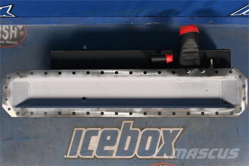 Freightliner Top Tank # 601465 Радиатори