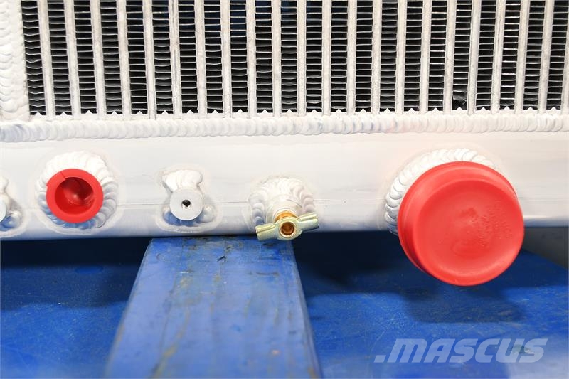 Freightliner W10 Coronado Radiator # 601404 Radijatori