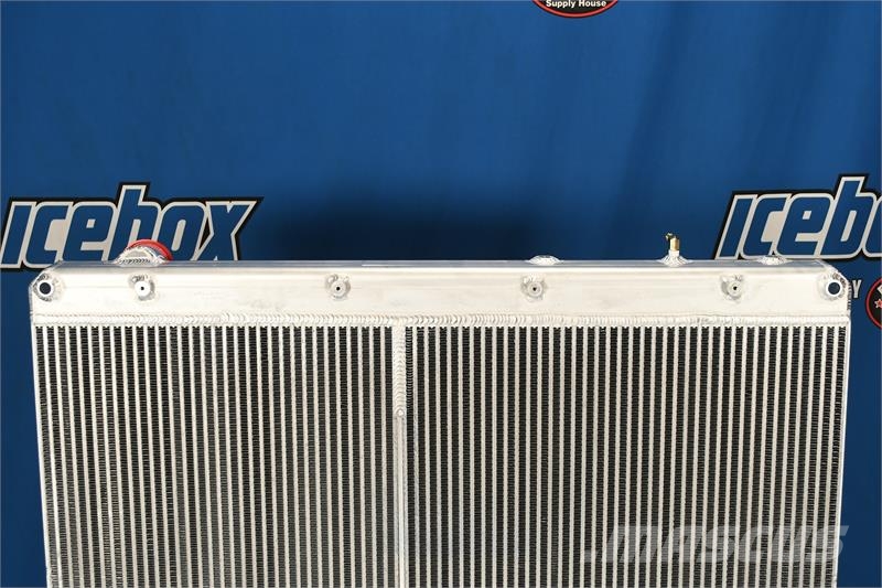 Freightliner W10 Coronado Radiator # 601404 Radijatori