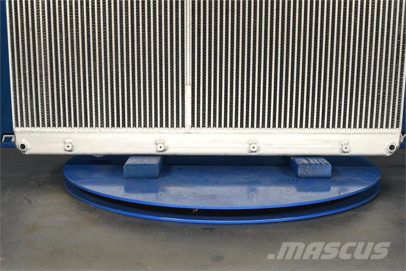 Freightliner W10 Coronado Radiator # 601404 Radijatori