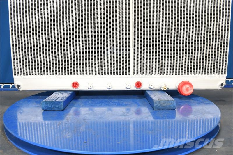 Freightliner W10 Coronado Radiator # 601404 Radijatori
