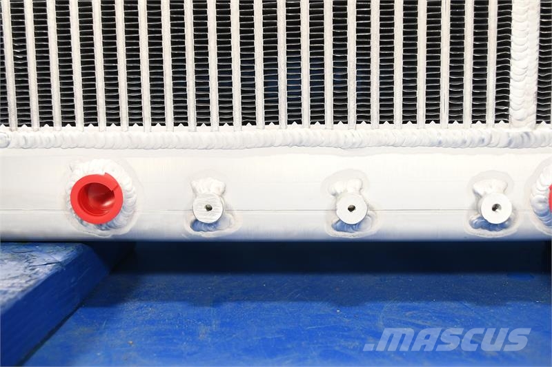 Freightliner W10 Coronado Radiator # 601404 Radijatori