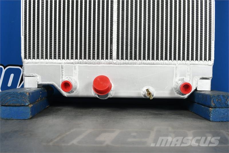 Hino 258, 256 Radiator # 609610 Radiadores