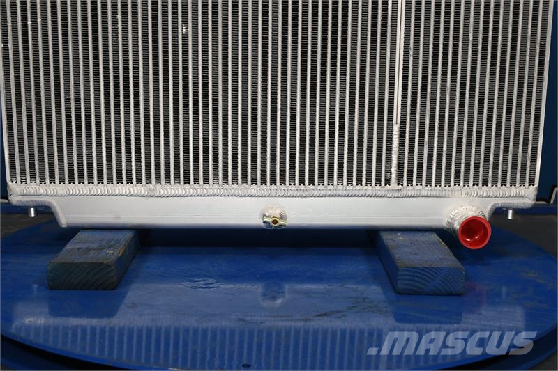 Hitachi 180 Radiator # 870372 Radiadores