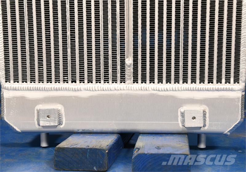 Hitachi 180 Radiator # 871138 Radiadores