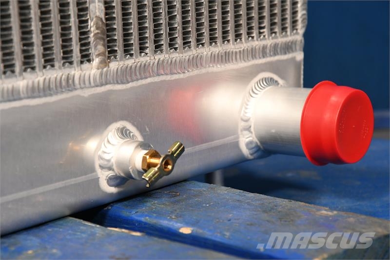 Hitachi 180 Radiator # 871138 Radiadores