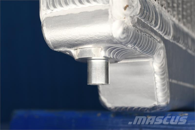 Hitachi 180 Radiator # 870372 Radiadores