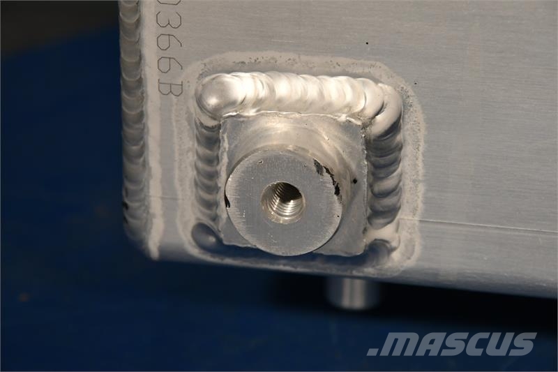 Hitachi Zaxis 450-3 Radiator # 870366 مشعات