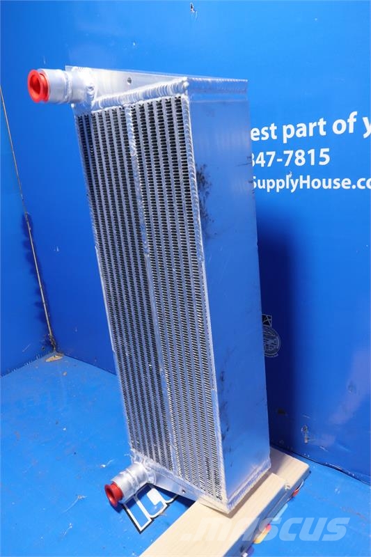 Hyster H190HD Oil Cooler # 940220 Jäähdyttimet
