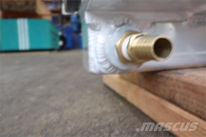 Hyster H520 Radiator # 940205 مشعات