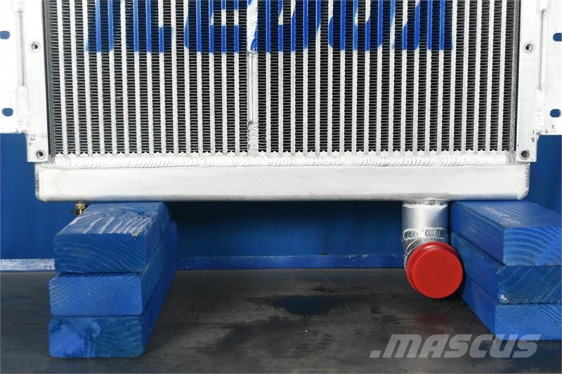Hyster Radiator # 940047 Радиатори