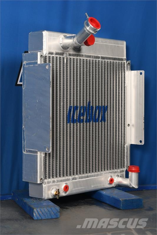Hyster S150A Radiator # 940032 Hűtők