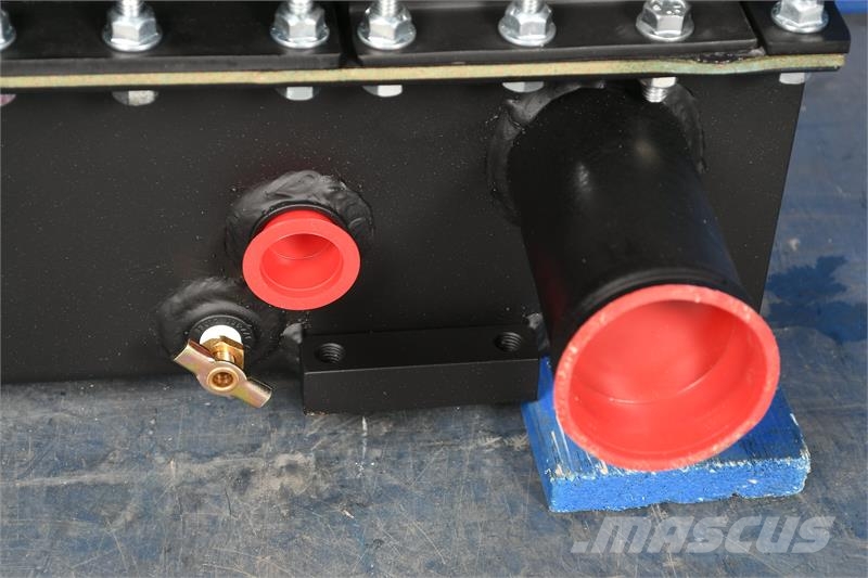 Hyundai 740-3 Radiator # 890188 Радиатори