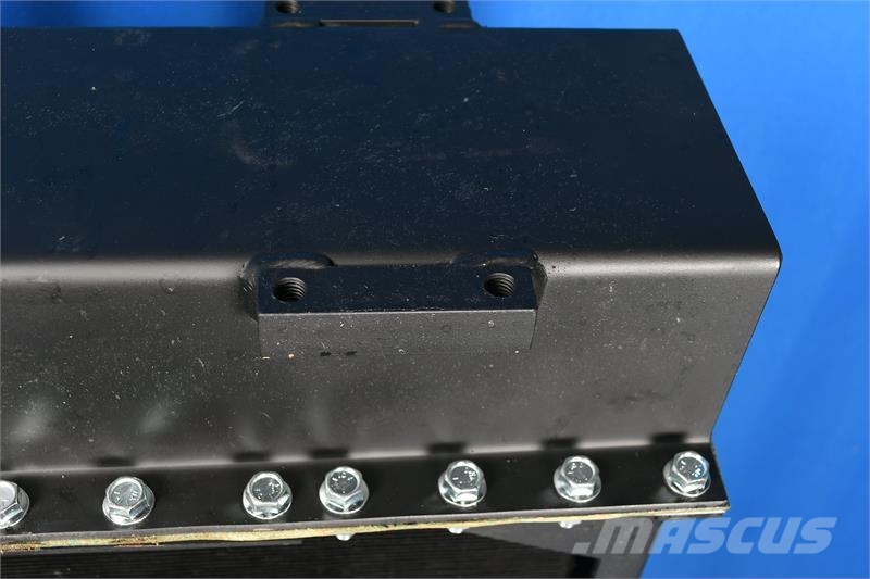 Hyundai 740-3 Radiator # 890188 Радиатори