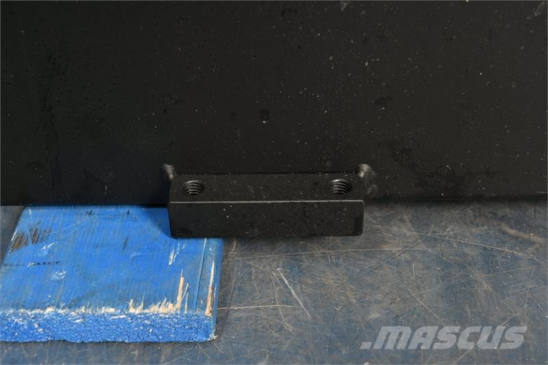 Hyundai 740-3 Radiator # 890188 Радиатори
