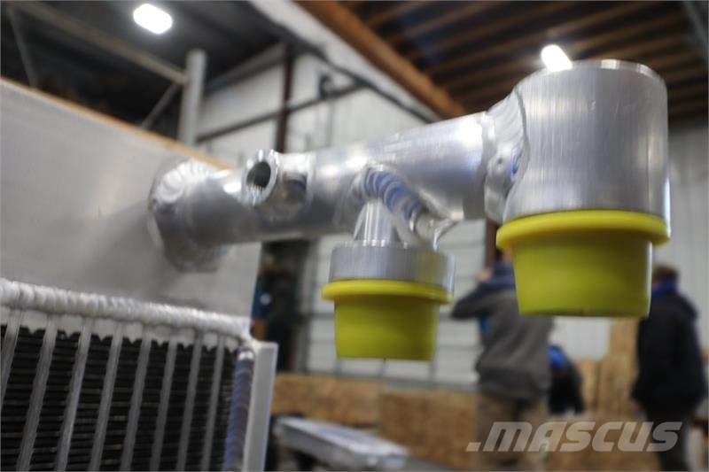 Hyundai 757 XTD-7A Oil Cooler # 890199 Radiadores