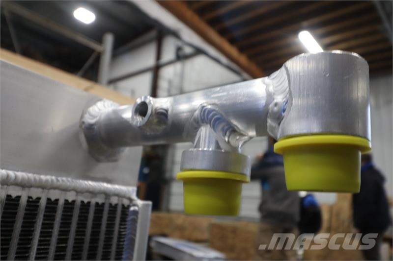 Hyundai 757 XTD-7A Oil Cooler # 890199 Radiadores