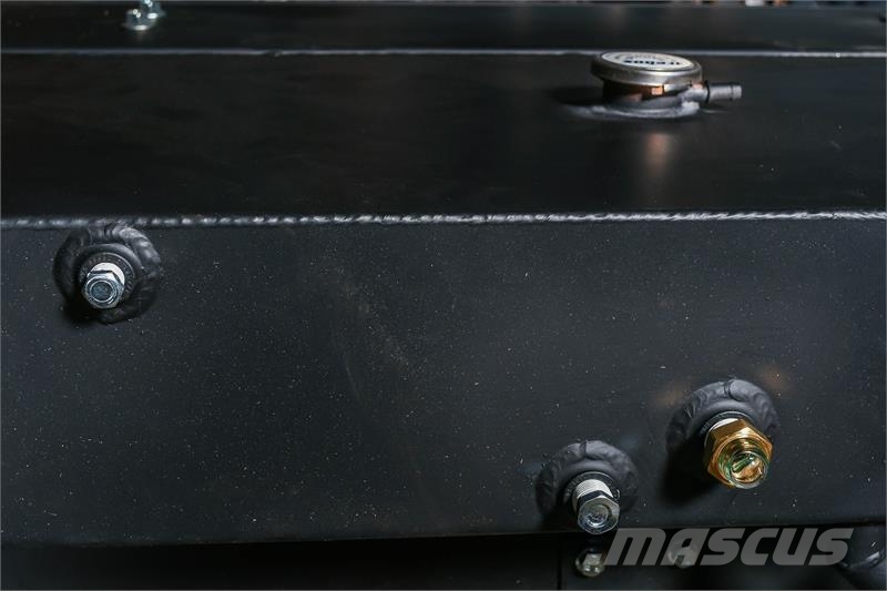 Hyundai / Doosan 451KW Radiator # 990249 Radiatoare