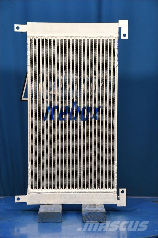 International 175B Oil Cooler # 920036 Radiatorji