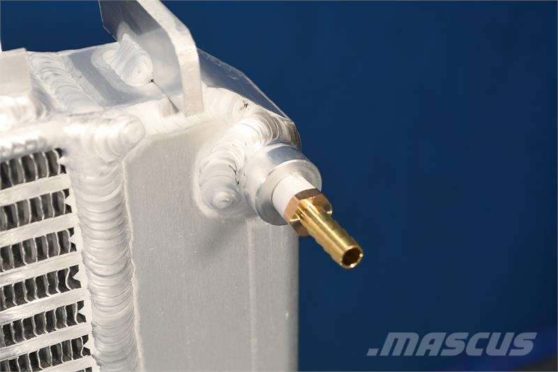 International , 2000, 2500, 2600, 5000, 5500 Radiator # 603116 Radiatorji