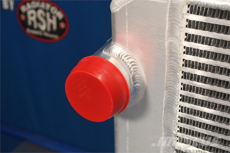 International , 2000, 2500, 2600, 5000, 5500 Radiator # 603116 Radiatorji