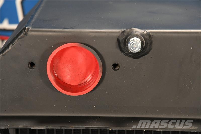 International 4300 Radiator # 603173 Radiadores
