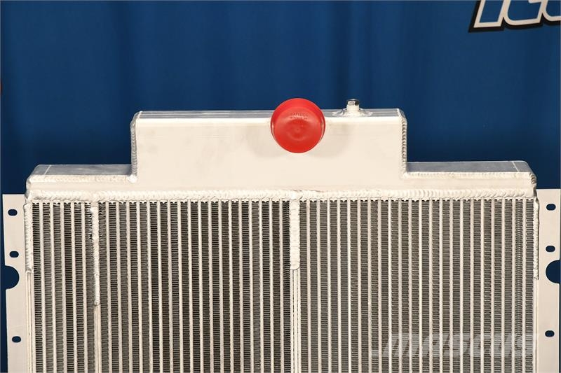 International 4900 Radiator # 603386 Radiatoare