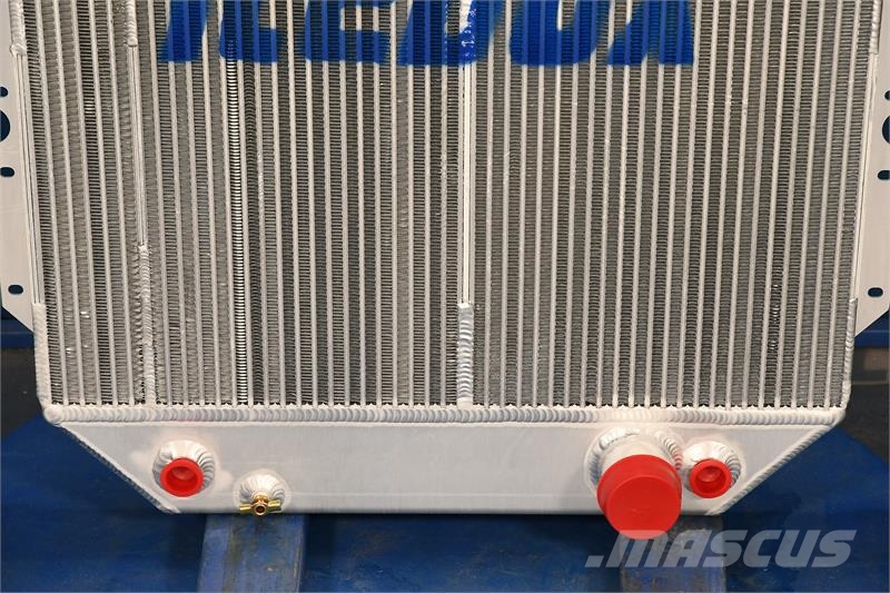 International 4900 Radiator # 603386 Radiatoare