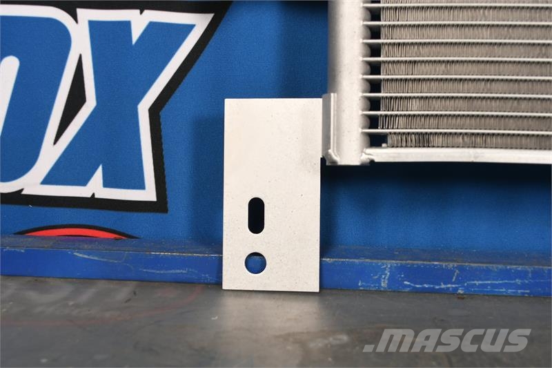 International 5000,8000,9200 Series AC Condenser # 603822 Radiatorer