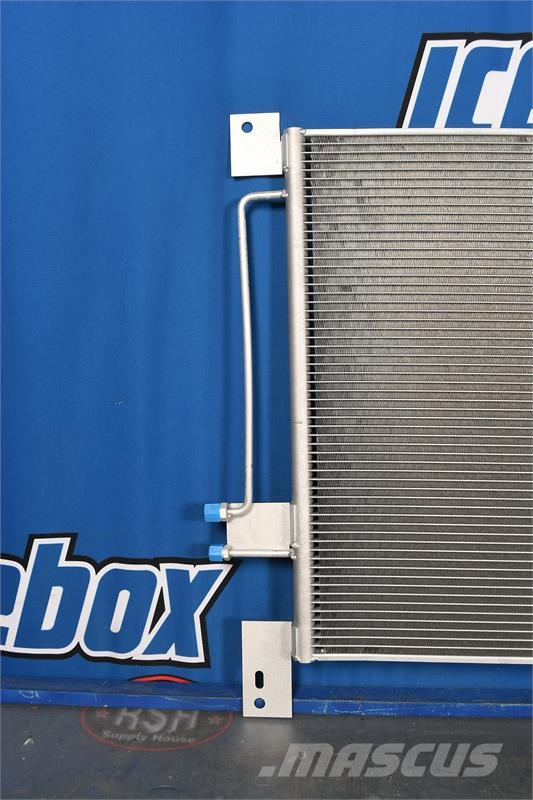 International 5000,8000,9200 Series AC Condenser # 603822 Radiatorer