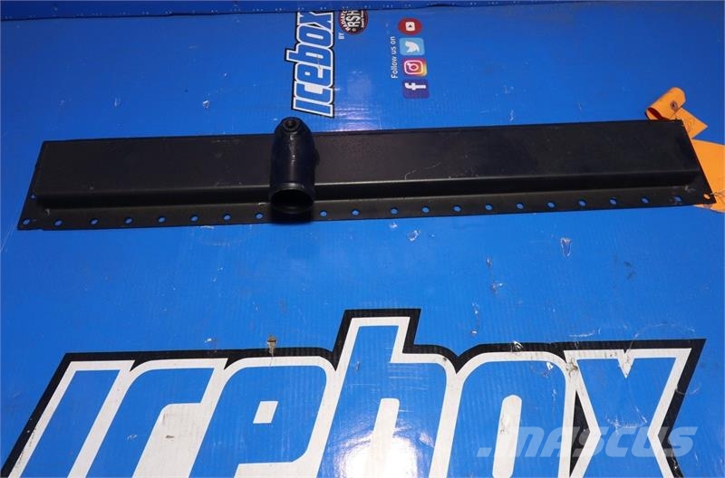 International 9370 Bottom Tank # 603447 مشعات