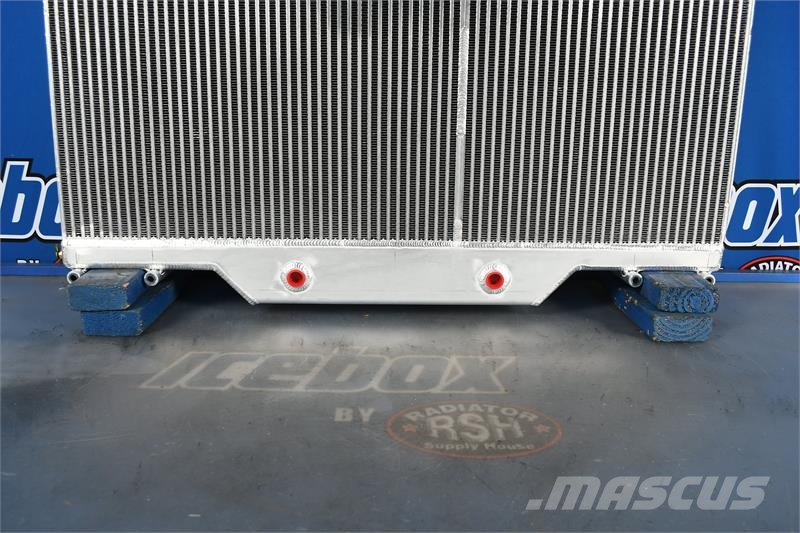 International 9900I / Prostar Radiator # 603210 Radiatoare