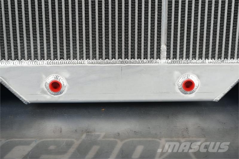 International 9900I / Prostar Radiator # 603210 Radiatoare