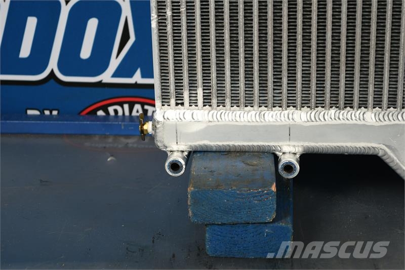 International 9900I / Prostar Radiator # 603210 Radiatoare