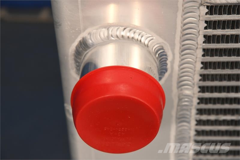 International Durastar Radiator # 603329 Radiaatorid