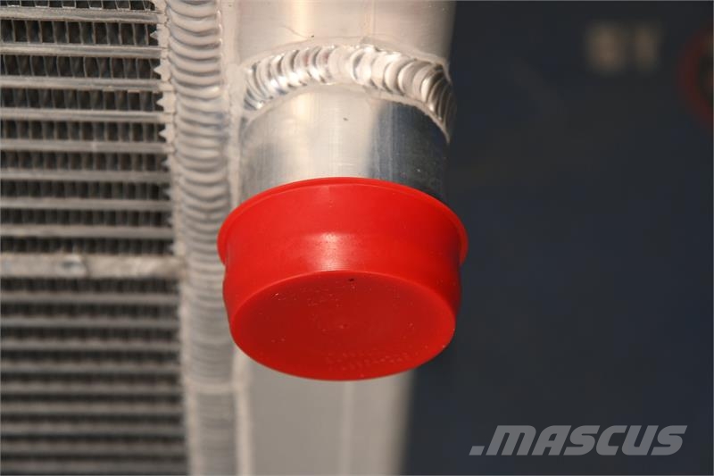 International Durastar Radiator # 603329 Radiaatorid
