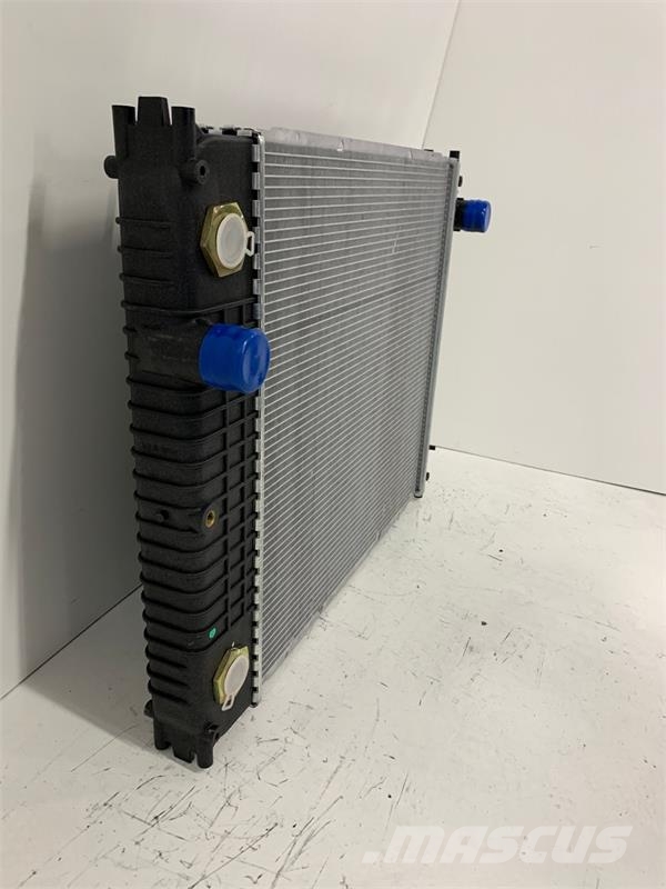 International F500,F600,CF500,CF600 Radiator # 603201 Radiators