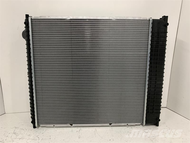 International F500,F600,CF500,CF600 Radiator # 603201 Radiators