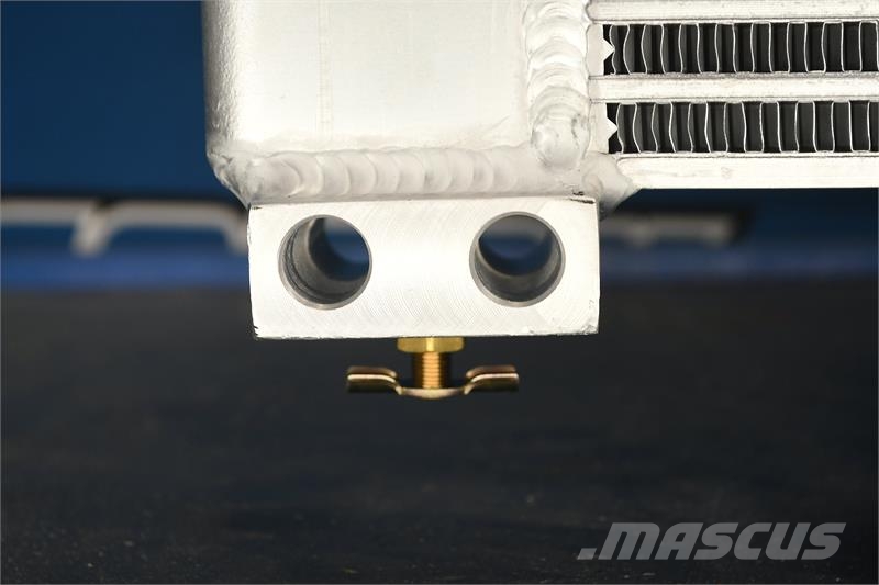 International / Navistar Radiator # 603955 Radiators